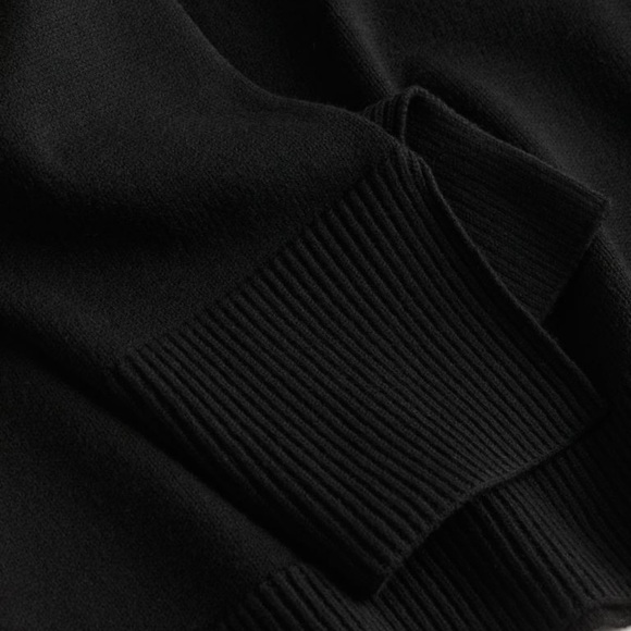 V-neck sweater - Picture 2 of 5